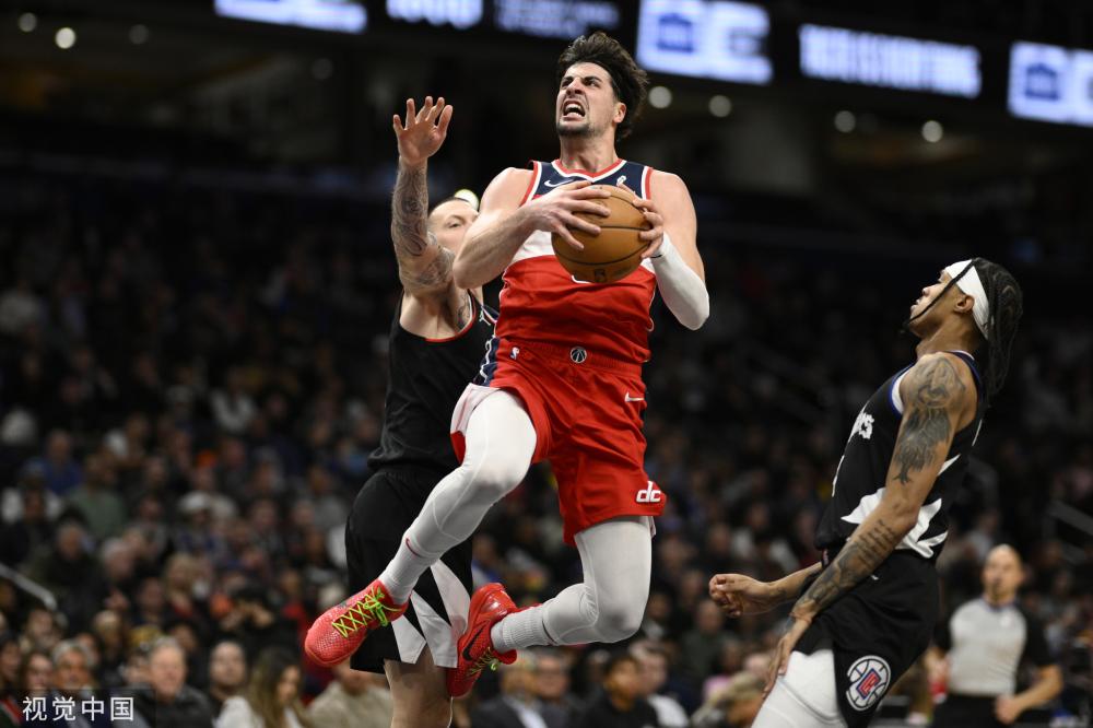 与俱乐部医 与俱乐部医